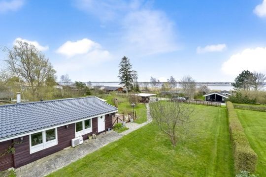 Få dit nye sommerhus på Damgårdsvej 39, Markeslev