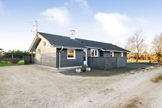 Strandskadevej 12A, Fjellerup